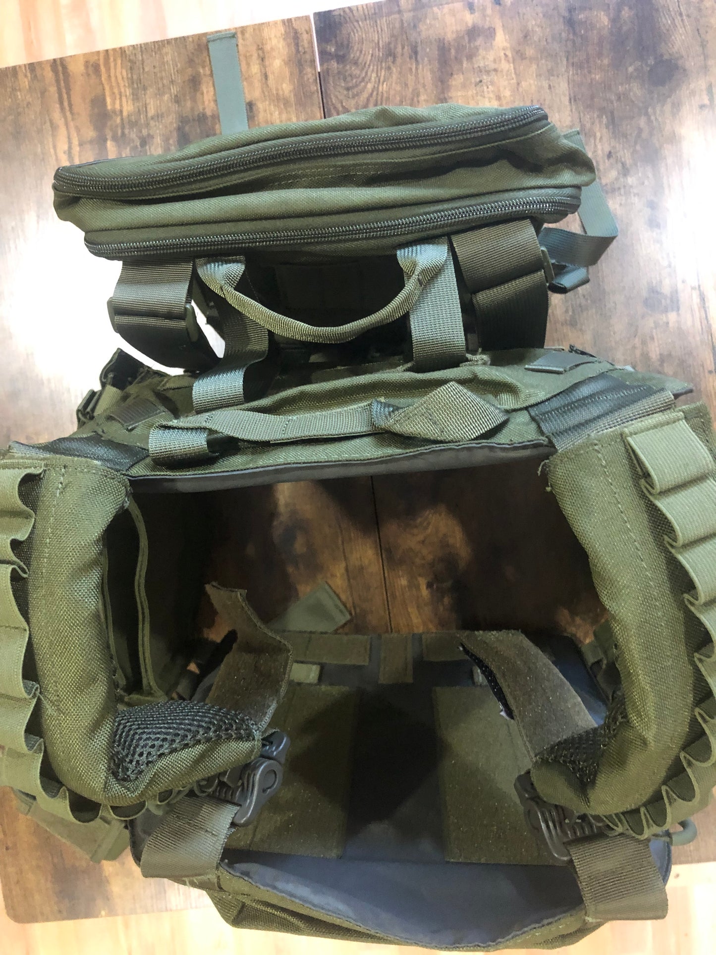 High Plate carrier with attachments fits 11 x 14 and 10 x 12 armor plates